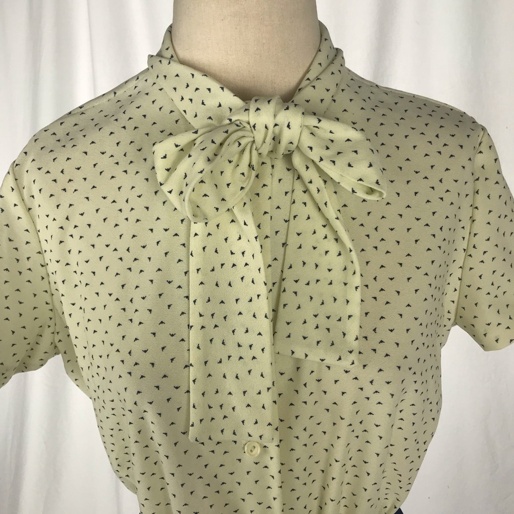 😍 Vintage Ivory & Blue Dress - Picture 2 of 8